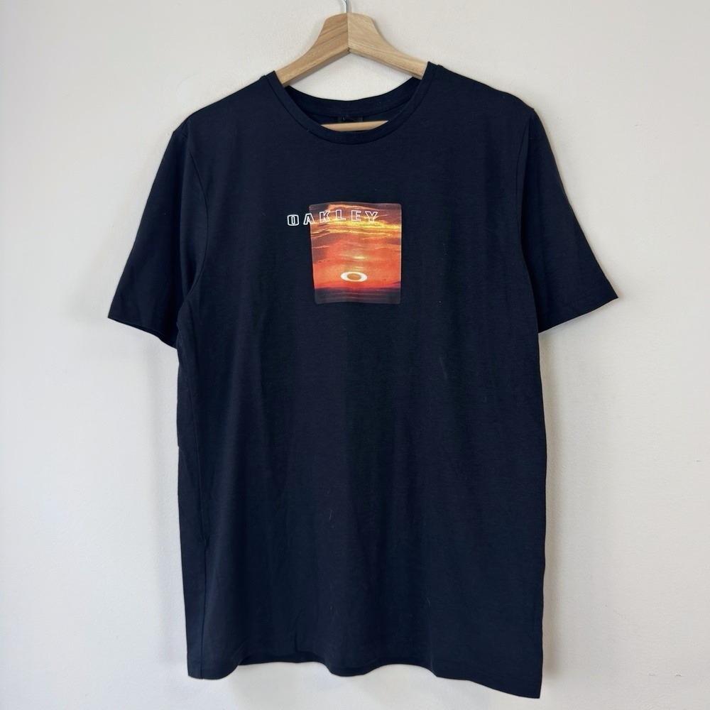 Oakley Sunglasses Sunset Box Logo Graphic Black Tee Shirt - Large